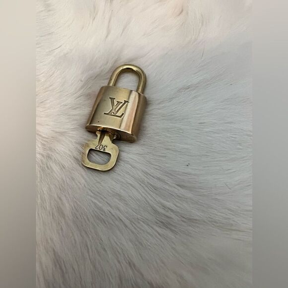Authentic Louis Vuitton Gold Lock & Key
Matching Set (#307) - Picture 6 of 7